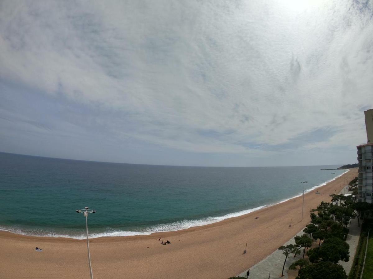 Apartamento A Primera Linea De Mar En Platja D'Aro Exterior photo
